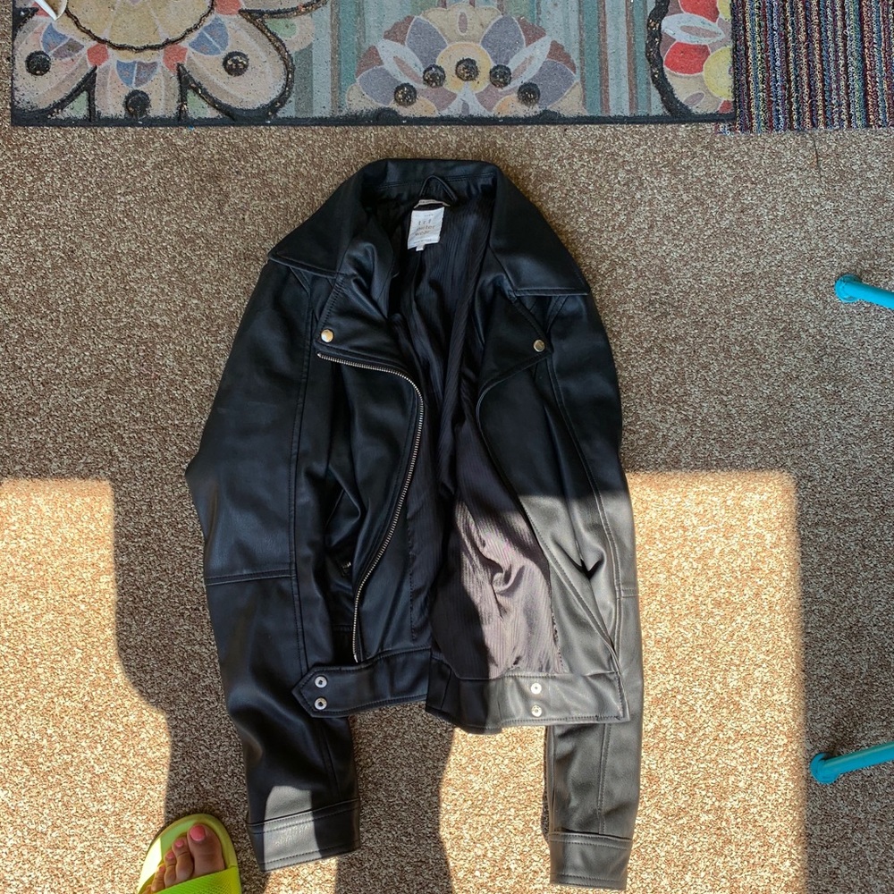 Jacket - Picture 1 of 3
